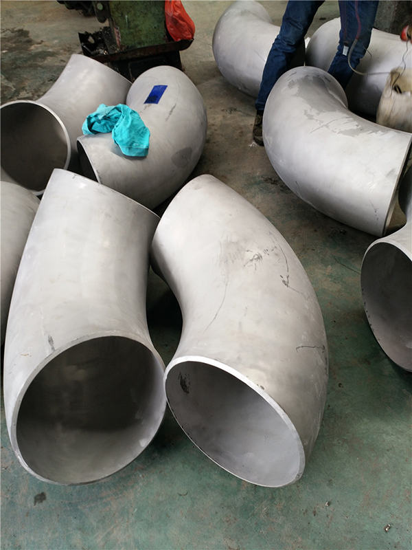 大口径(jing)弯头